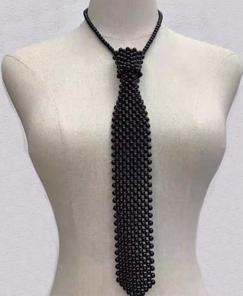 Beaded pearl tie